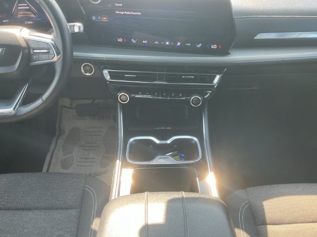 2025 Chevrolet Traverse LT 2LT