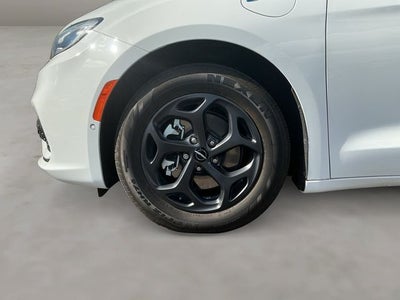 2023 Chrysler Pacifica Hybrid Limited