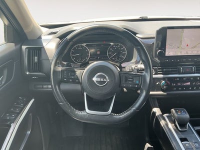 2022 Nissan Pathfinder SL