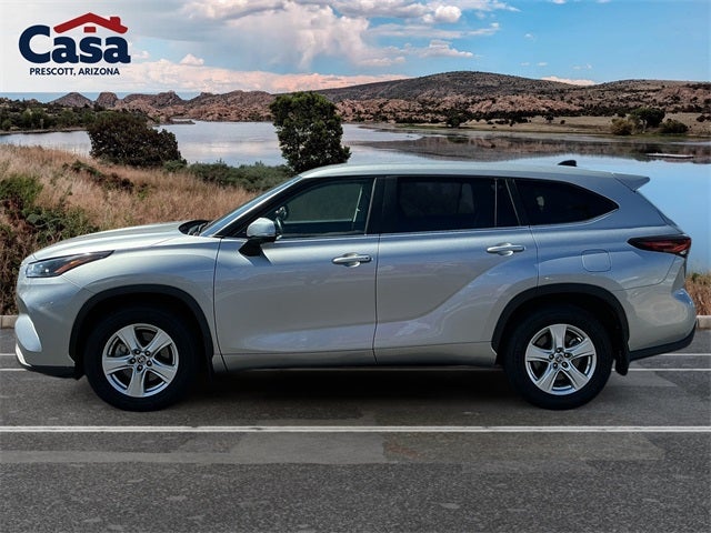 2024 Toyota Highlander LE