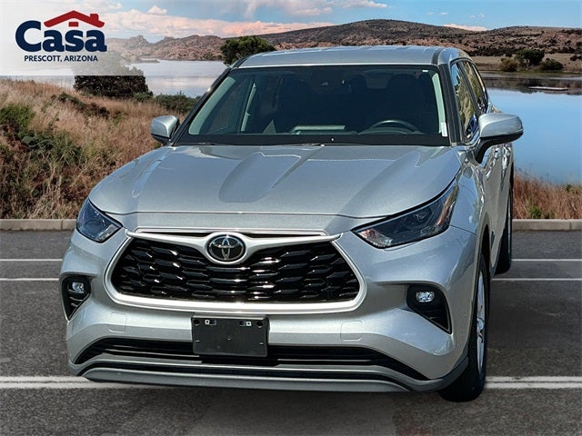 2024 Toyota Highlander LE