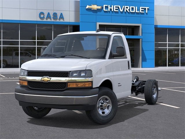 2025 Chevrolet Express Cutaway 3500 1WT