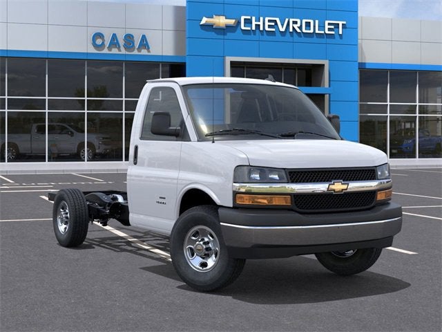 2025 Chevrolet Express Cutaway 3500 1WT