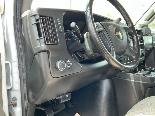 2022 Chevrolet Express Cutaway 3500 Work Van