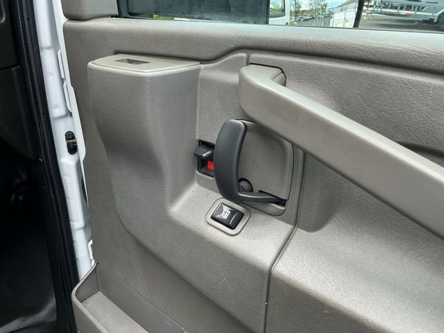 2022 Chevrolet Express Cutaway 3500 Work Van