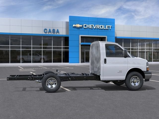2026 Chevrolet Express Cutaway 3500 1WT