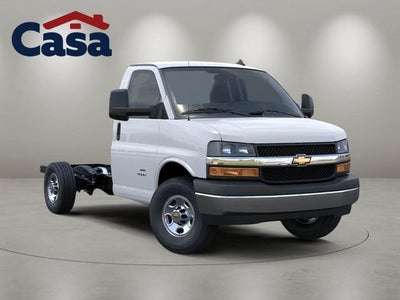 2025 Chevrolet Express Cutaway 3500 1WT