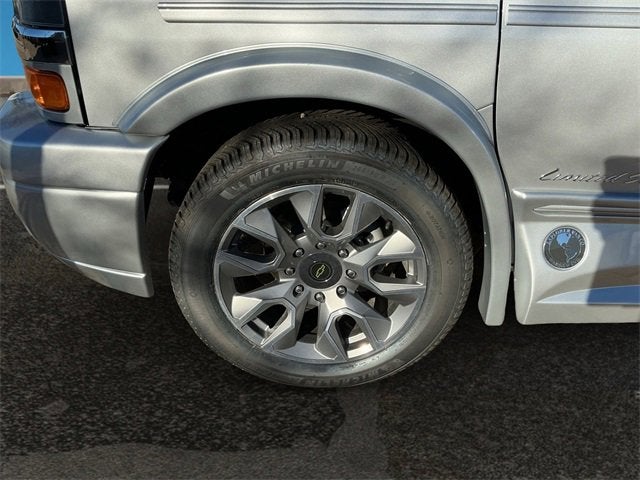 2025 Chevrolet Express Cargo 2500 WT