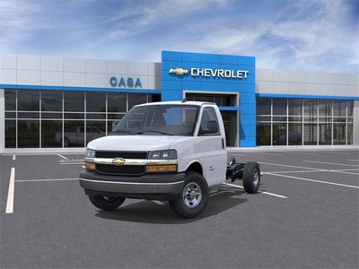 2025 Chevrolet Express Cutaway 3500 1WT