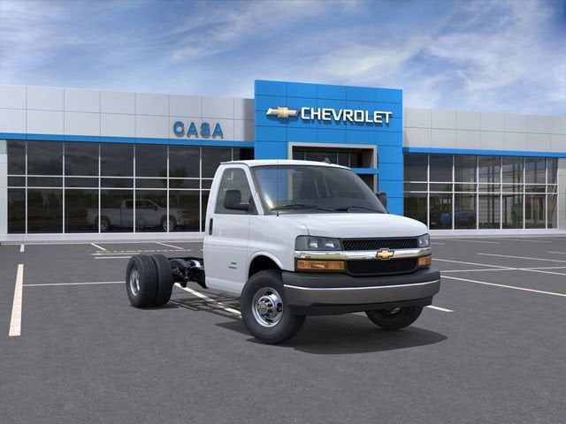 2026 Chevrolet Express Cutaway 3500 1WT