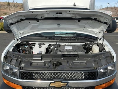 2025 Chevrolet Express Cutaway 3500 1WT