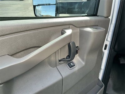 2025 Chevrolet Express Cutaway 3500 1WT