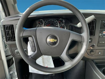 2025 Chevrolet Express Cutaway 3500 1WT