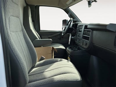 2025 Chevrolet Express Cutaway 3500 1WT