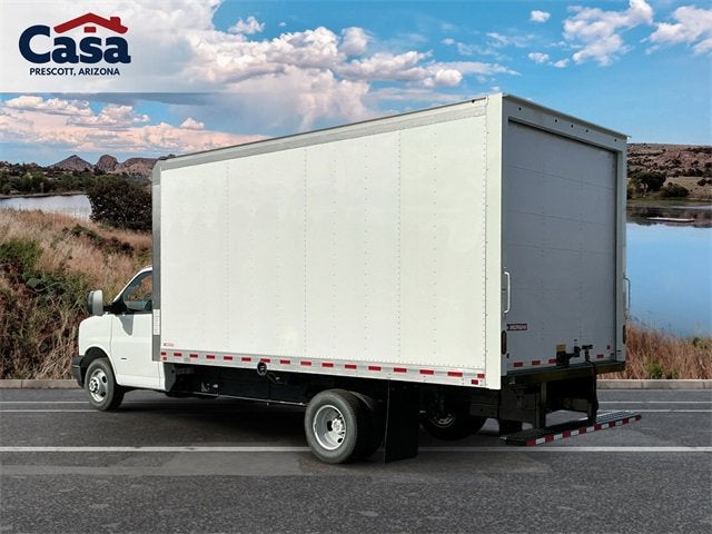 2025 Chevrolet Express Cutaway 3500 1WT