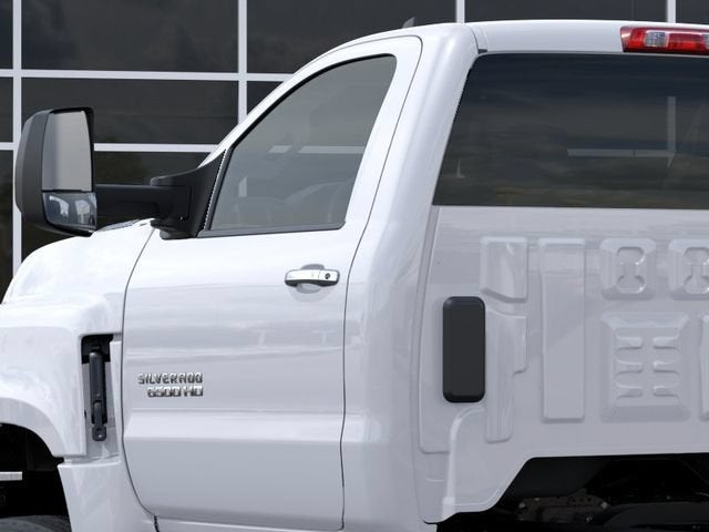 2026 Chevrolet Silverado 6500 HD LT