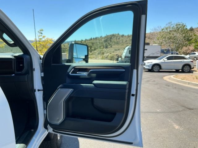 2024 Chevrolet Silverado 3500 HD High Country