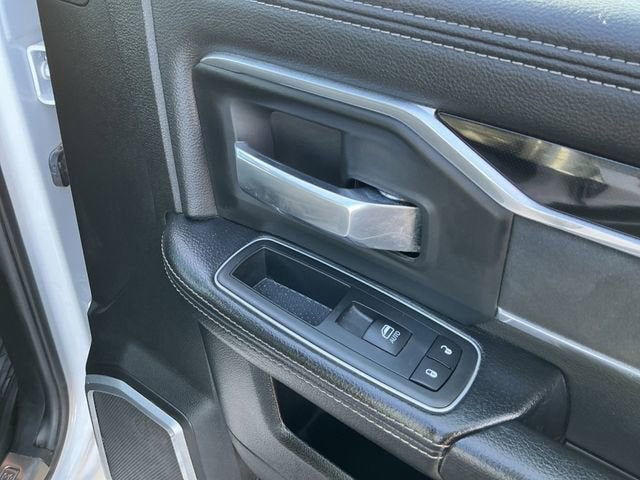 2020 RAM 3500 Laramie Crew Cab 4x4 8' Box