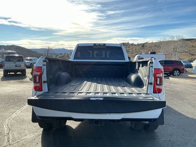 2020 RAM 3500 Laramie Crew Cab 4x4 8' Box