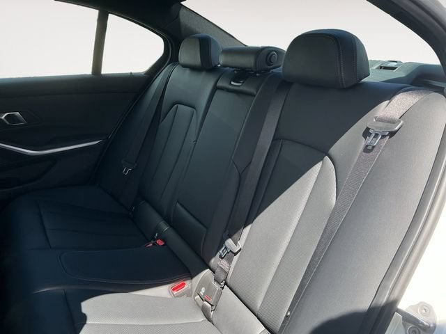 2025 BMW 3 Series 330i