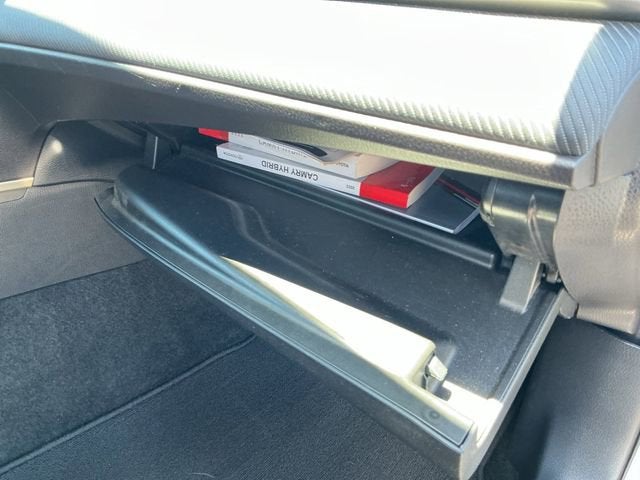 2025 Toyota Camry LE - Photo 29