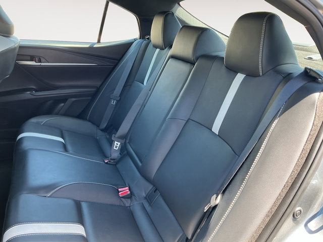 2025 Toyota Camry LE - Photo 9