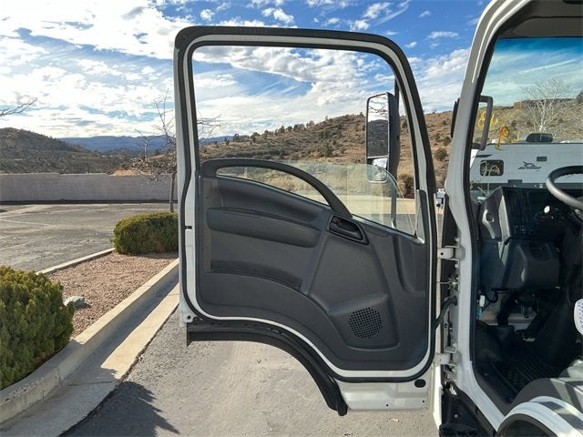 2025 Chevrolet Low Cab Forward 4500 1WT