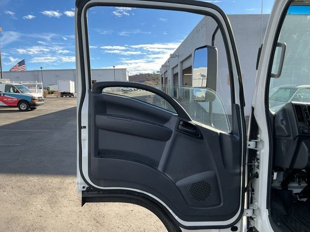 2025 Chevrolet Low Cab Forward 5500 XG 1WT