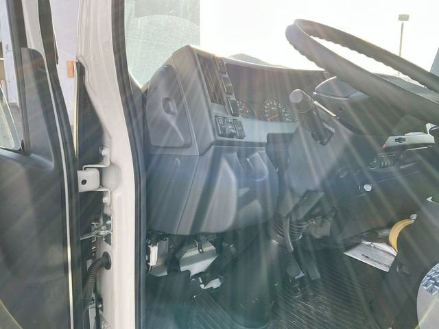 2025 Chevrolet Low Cab Forward 5500 XG 1WT