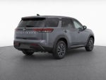 2025 Nissan Pathfinder S FWD