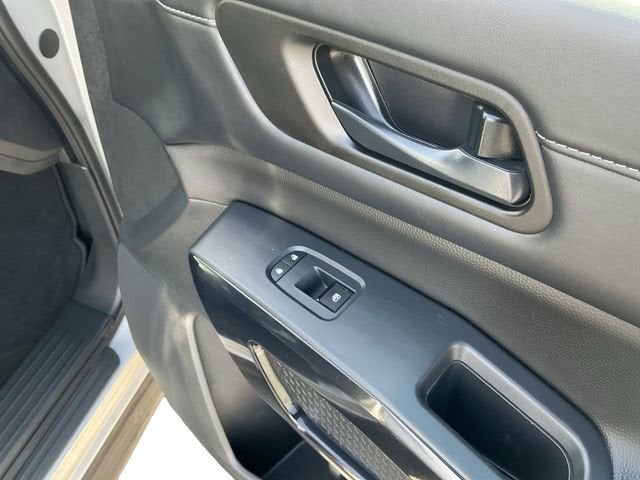 2025 Nissan Pathfinder SV FWD