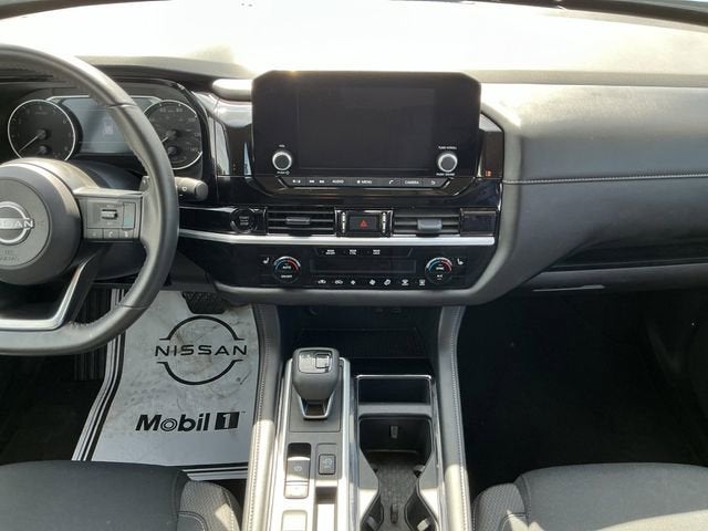 2025 Nissan Pathfinder SV - Photo 22