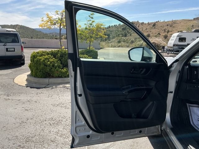 2025 Nissan Pathfinder SV FWD