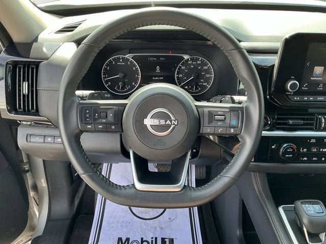 2025 Nissan Pathfinder SV FWD