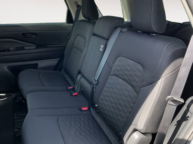 2025 Nissan Pathfinder SV - Photo 9