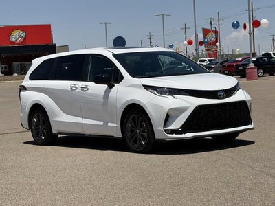 2025 Toyota Sienna XSE