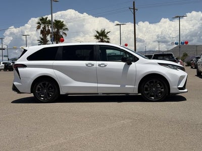 2025 Toyota Sienna XSE
